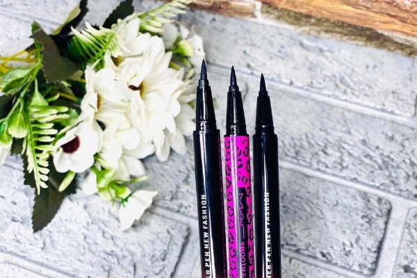 adfcb7ee-08b6-47c2-97b0-e2a4eee192c4